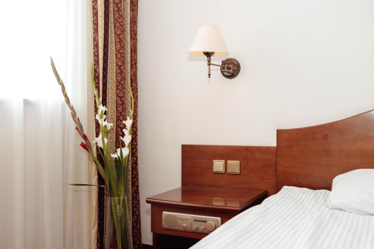 Hotel Sympozjum & Spa คราคูฟ ภายนอก รูปภาพ