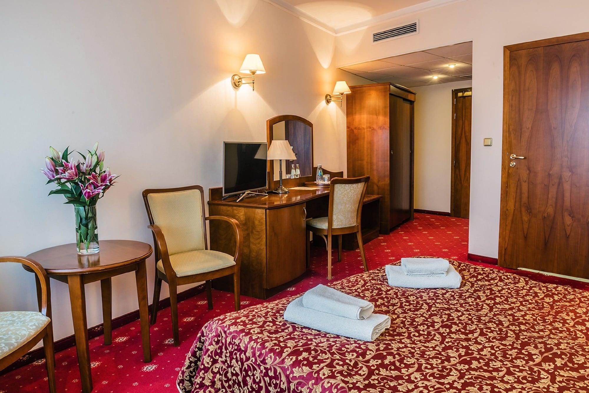 Hotel Sympozjum & Spa คราคูฟ ภายนอก รูปภาพ
